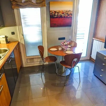 Deluxe By The Beach By Hello Appartement