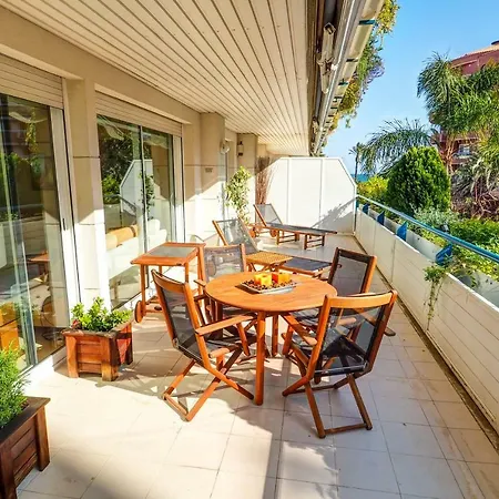 Appartement Deluxe By The Beach By Hello *